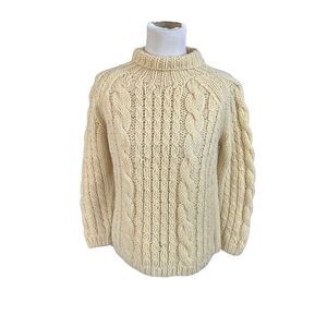 Vintage made in Italy for Stewart’s Baltimore cream wool sweater size S
